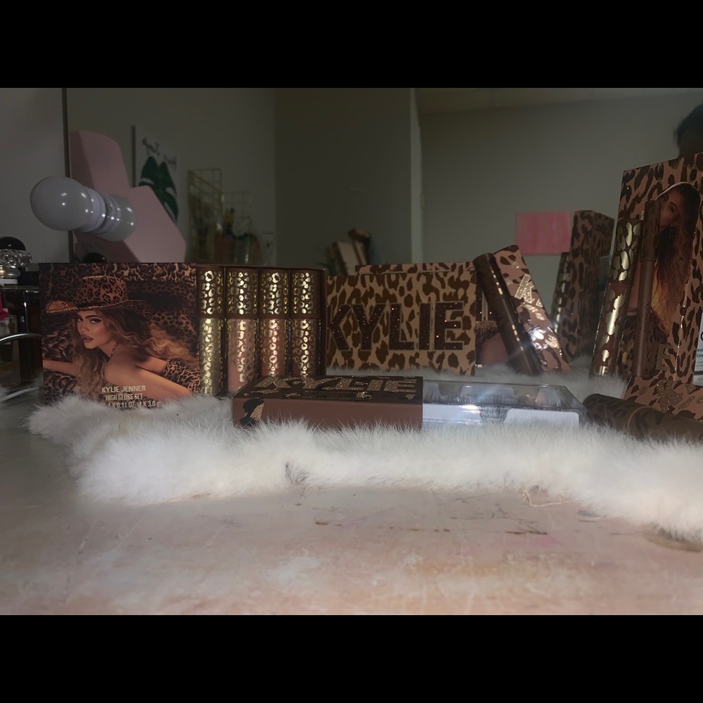 SOLD!! Kylie Cosmetics Leopard Limited Edition
